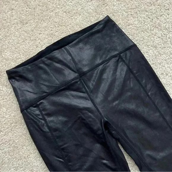 Free People FP Movement Black Shiny Leggings Pants Size Small Urban Outfitters - Picture 7 of 16